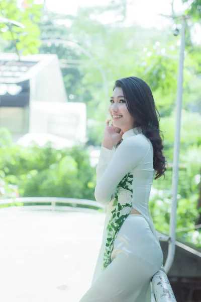 Áo dài trắng hoài cổ [N2MLQL]