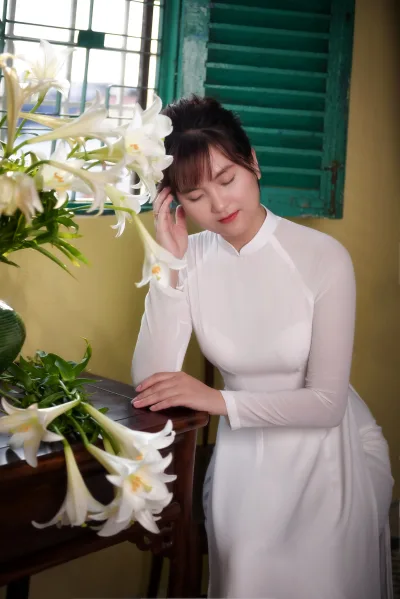 Áo dài trắng khoảnh khắc thanh lịch [MASHLZ]