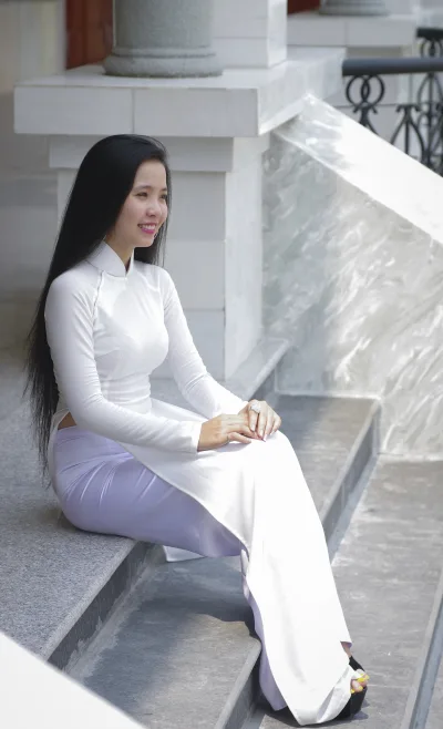 Tinh khôi áo dài trắng [K6HTSS]