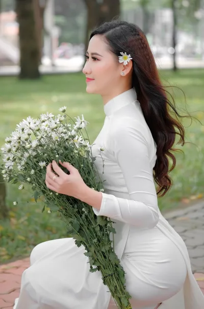 Loạt ảnh áo dài trắng tuyển chọn ngồi dáng điệu đà [KWKDQX]