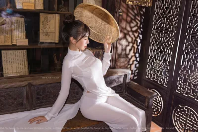 Nét đẹp áo dài áo dài trắng nền nã nón lá [HBR7ST]