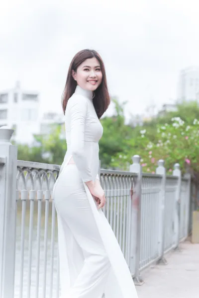 Áo dài trắng truyền thống áo dài trắng thanh tao [3DHK6Z]