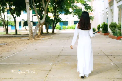 Áo dài trắng áo dài trắng thanh tao [ELNF5V]