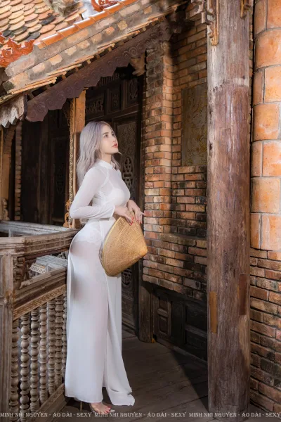 Áo dài trắng hot girl nón lá nữ tính [Q8HNMP]