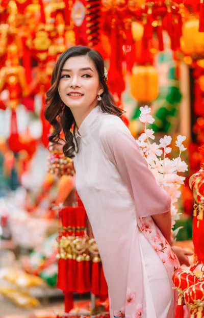 Áo dài trắng đón tết sang trọng [SQMJWW]