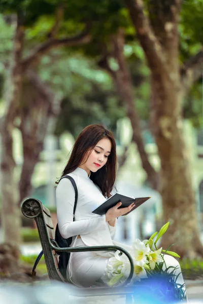 Mong manh áo dài trắng cặp táp [PURJWT]