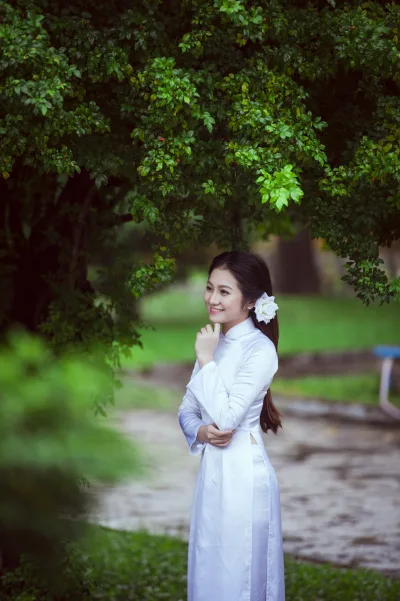 Áo dài trắng hot girl thướt tha quý phái [5Q0EU2]