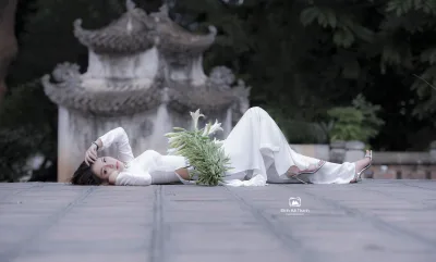 Ấn tượng áo dài trắng nằm [I2UMOK]