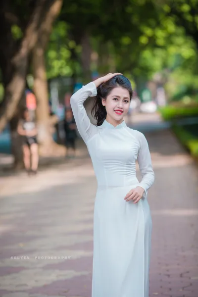 Áo dài trắng mộc mạc áo dài trắng [RCJ7EN]